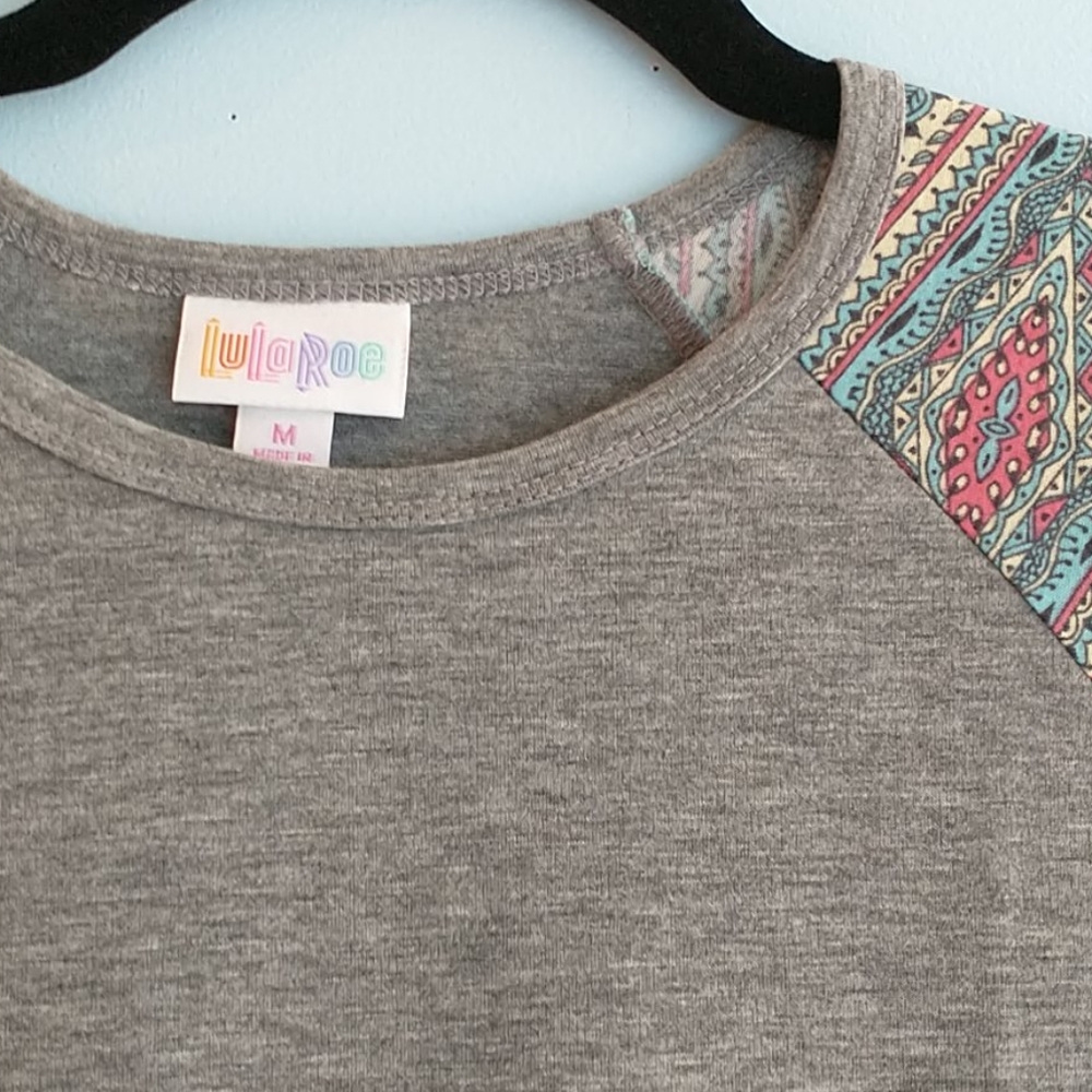 New Lularoe Randy top - Picture 2 of 5